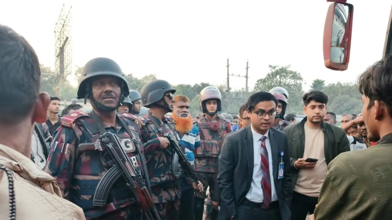 যাত্রীদের কাছ থেকে অতিরিক্ত ভাড়া আদায়ে জরিমানা