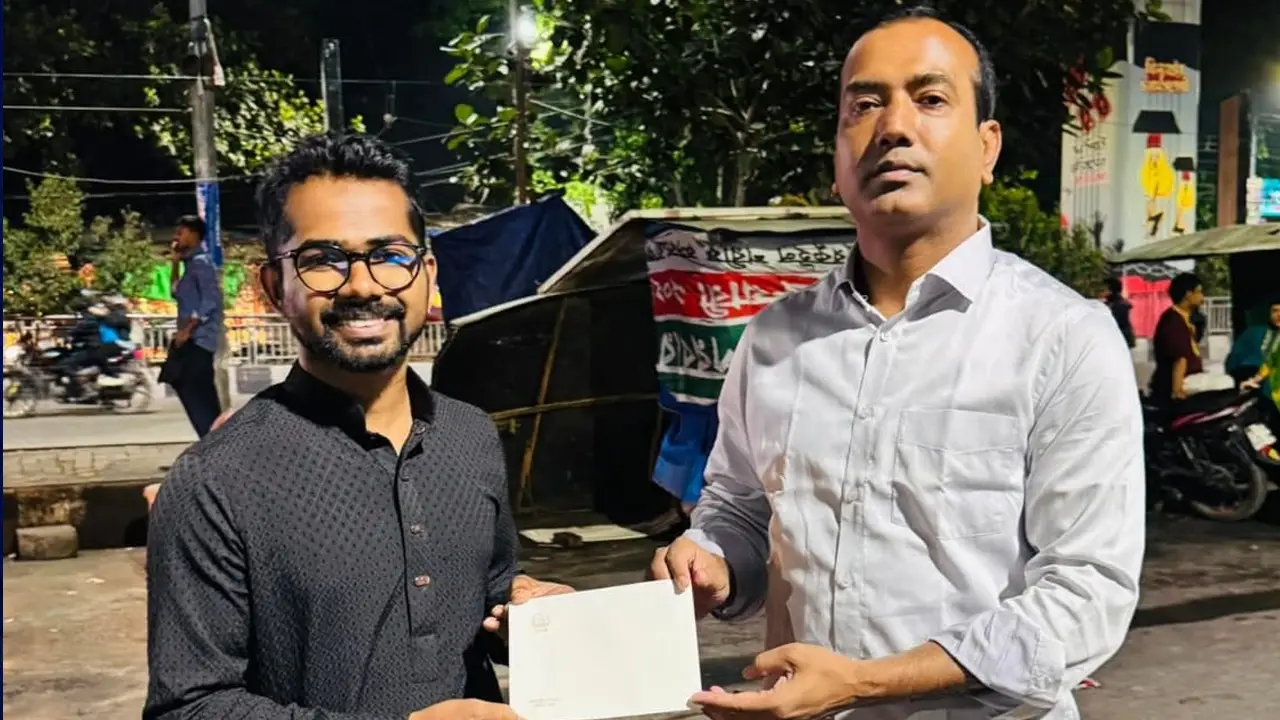 গণভোট নিয়ে ‘নয়ছয় নয়’ বলে সরকারকে হুঁশিয়ারি জবি ছাত্রদল সমর্থিত ভিপি প্রার্থীর