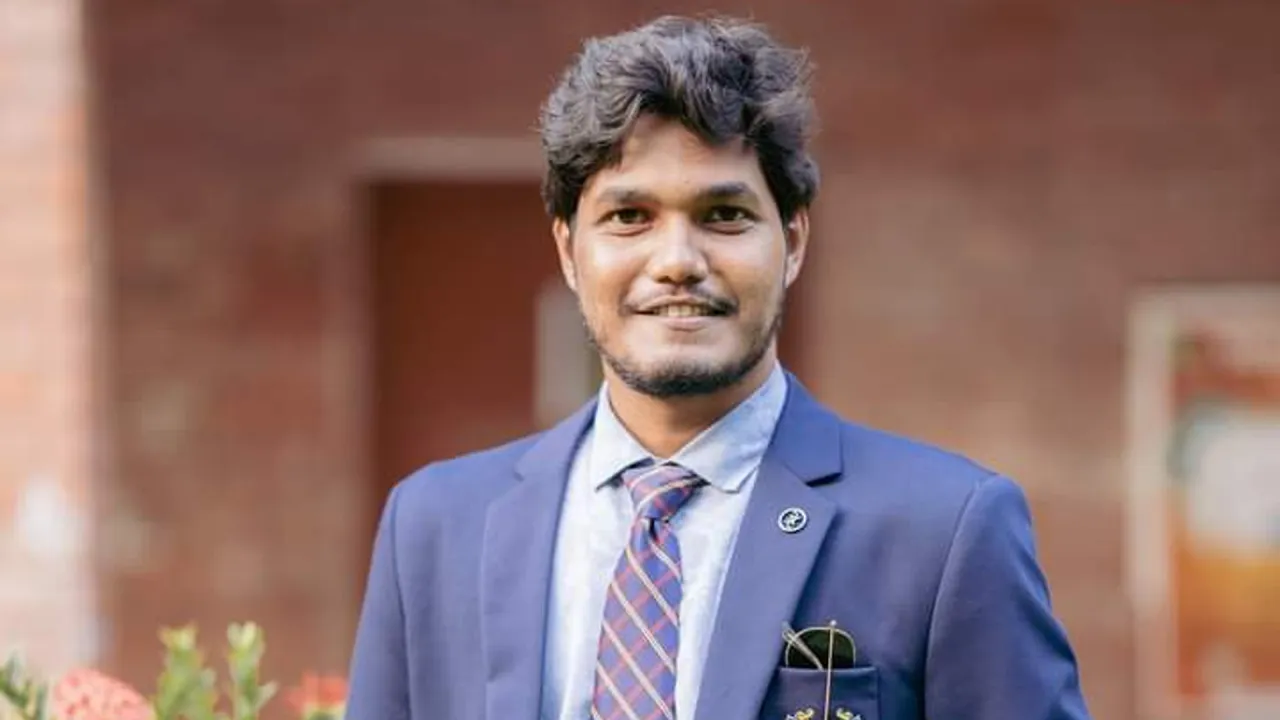 ডাকসু নির্বাচনে জয়ী হলে গণরুম-গেস্টরুম সংস্কৃতি উচ্ছেদের অঙ্গীকার ছাত্রদল ভিপি প্রার্থীর
