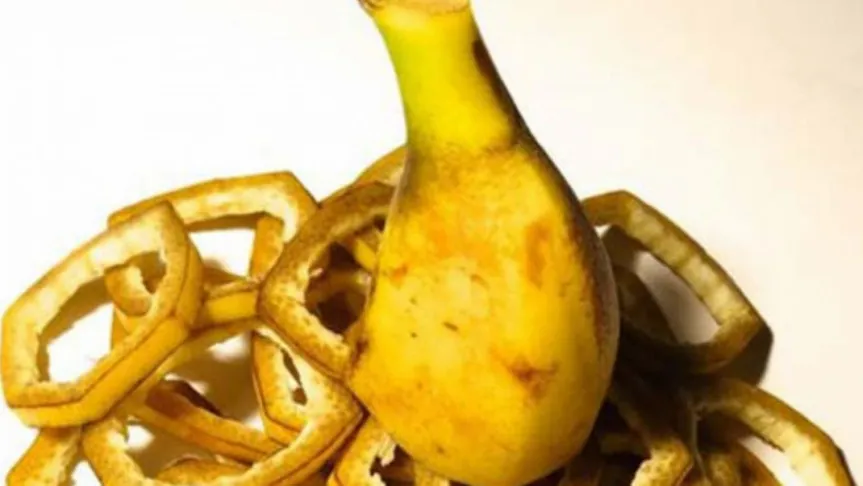 ব্রণ দূর করতে কেন ব্যবহার করবেন কলার খোসা?