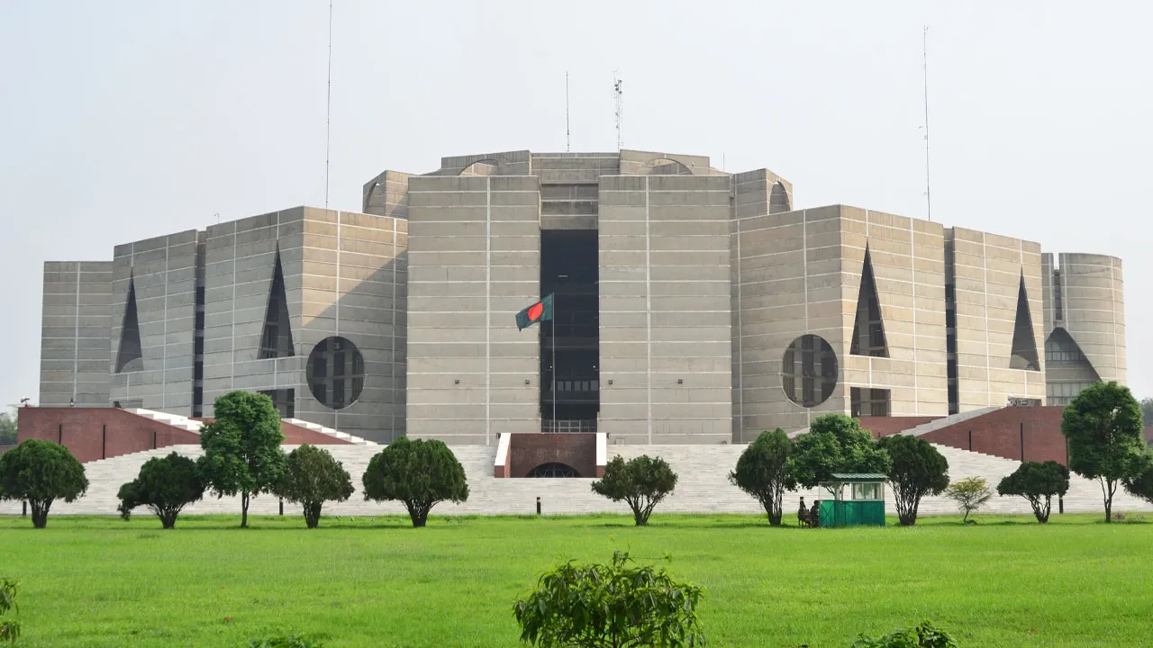 সংসদ নির্বাচন উপলক্ষে একই দিনে গণভোট