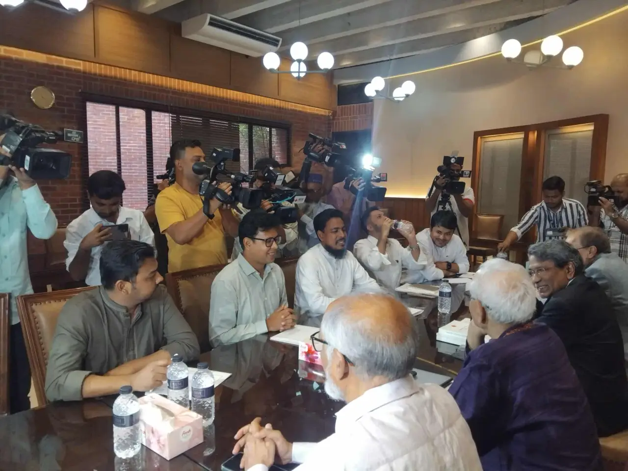 হঠাৎ সংসদ ভবনে এনসিপি নেতারা!