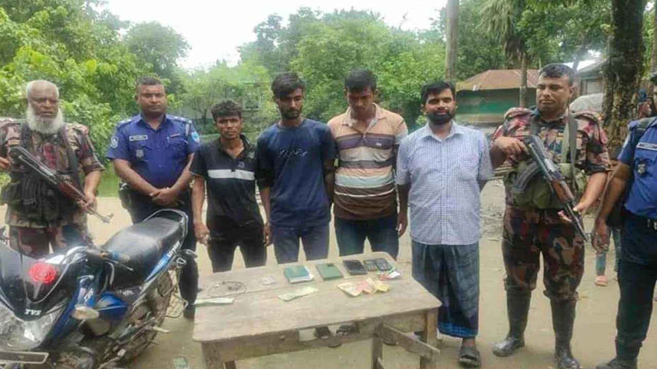 ভারতে পালিয়ে যাওয়ার সময় দীপু মনির ভাগ্নেসহ ৩ জন আটক