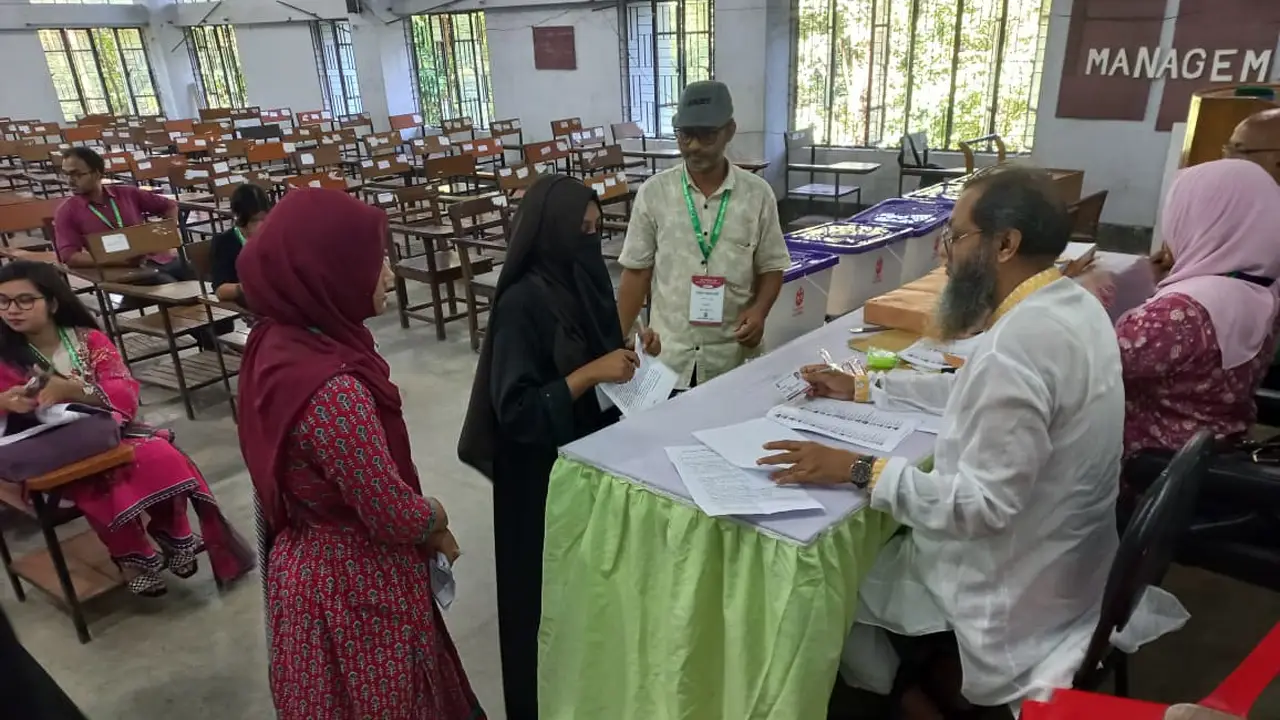 চাকসু নির্বাচনে ভোট পড়ার হার ৬০ শতাংশ
