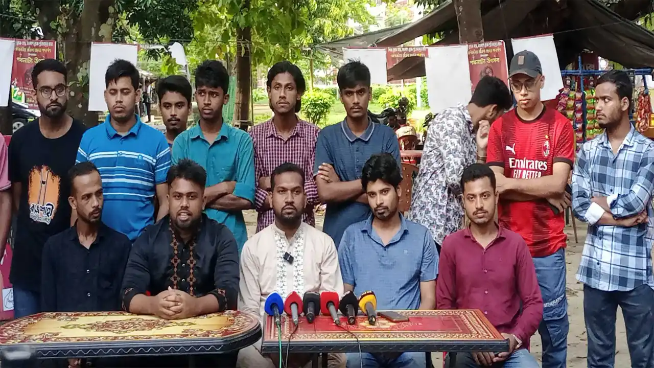 রাকসু নির্বাচনে প্রার্থিতা প্রত্যাহার করলেন ছাত্রদলের মিঠু