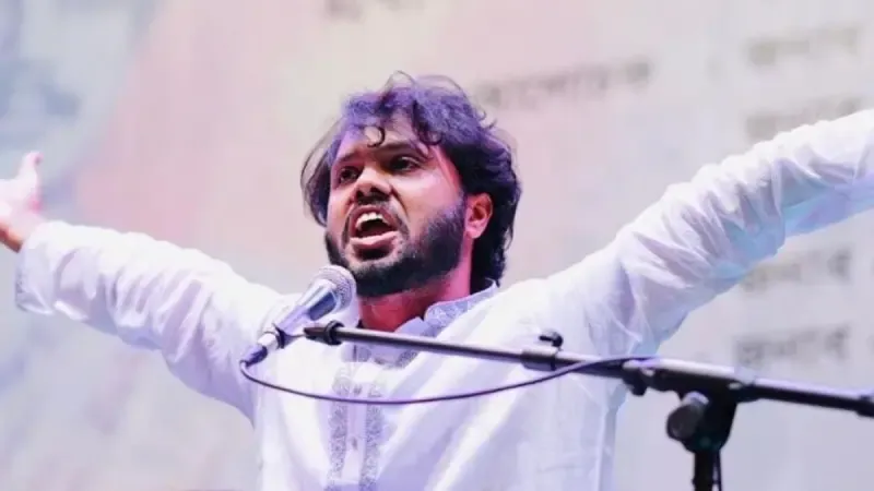 ন্যায়বিচারের দাবিতে ফেসবুকে পোস্ট শহীদ ওসমান হাদির স্ত্রীর
