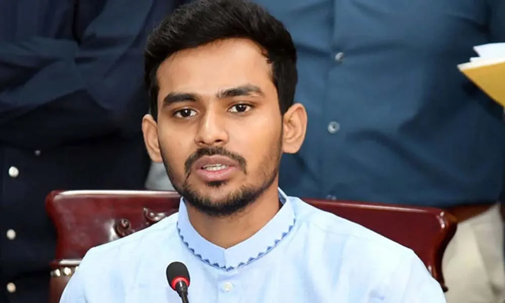 কাল আন্তর্জাতিক ট্রাইব্যুনালে সাক্ষ্য দেবেন আসিফ মাহমুদ