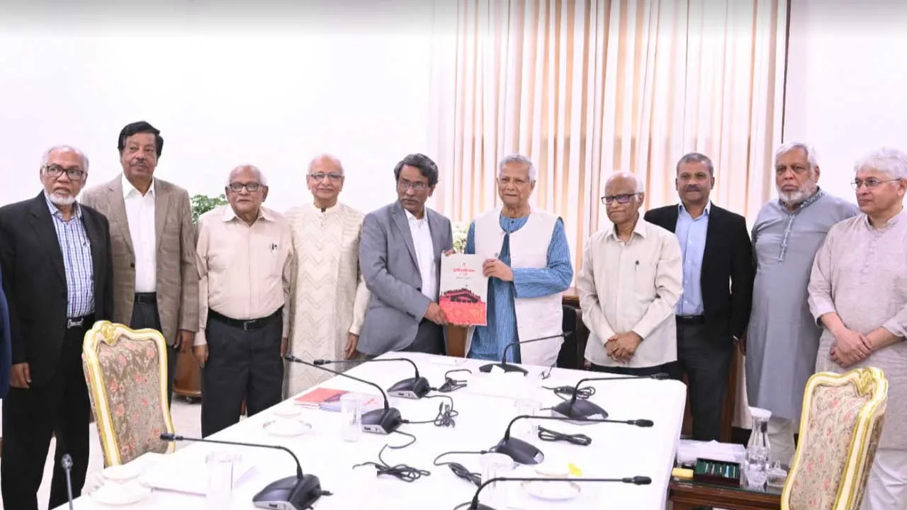 জাতীয় ঐকমত্য কমিশন জুলাই সনদ বাস্তবায়নের সুপারিশ উপদেষ্টা পরিষদে দিয়েছে।