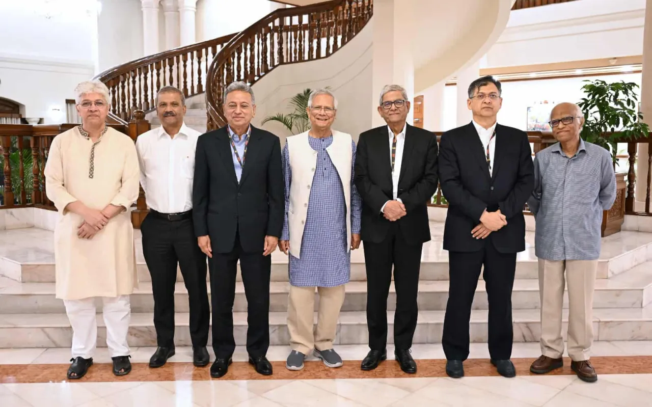 নির্বাচন একটি যুদ্ধক্ষেত্র। এখানে যিনি শান্তি শৃঙ্খলা বজায় রাখতে পারবেন সেরকম যোদ্ধাকেই আমরা বেছে নেব। এটা সরাসরি আমার হাতে থাকবে