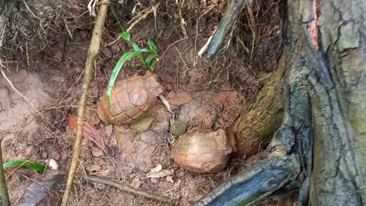 ফেনীতে অবিস্ফোরিত দুটি গ্রেনেড উদ্ধার