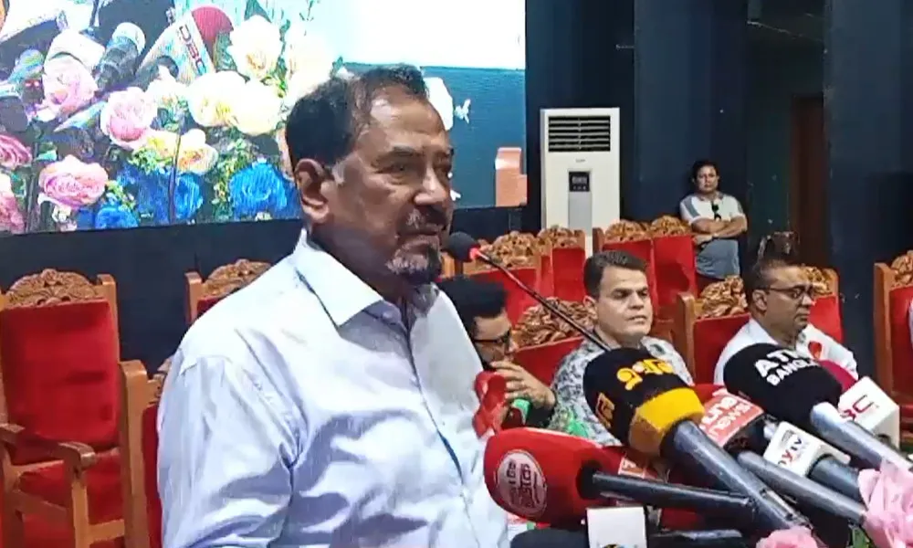 বিদেশ থেকে কিছু আঁতেল এসে রাজনীতির গতি-প্রকৃতি নিয়ন্ত্রণ করতে চায় : হাফিজ