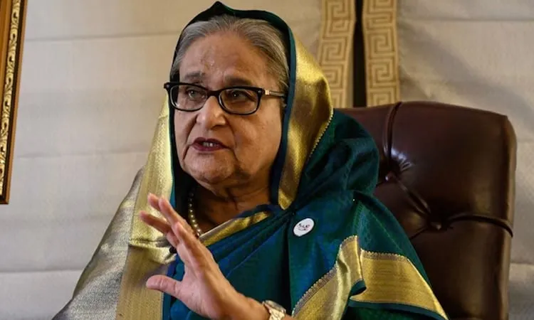 আজকের রায়ের পরই নতুন করে প্রশ্ন উঠেছে, ভারত শেখ হাসিনাকে ফেরত দেবে কি না।
