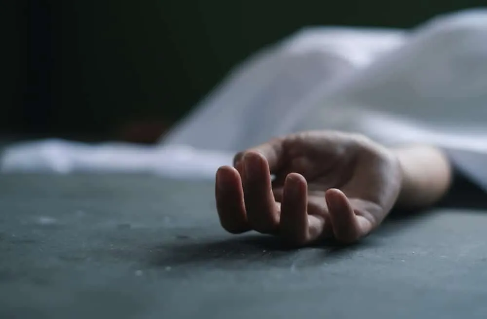 হাজারীবাগে বাড়ির সামনে বৃদ্ধাকে পিটিয়ে হত্যার অভিযোগ
