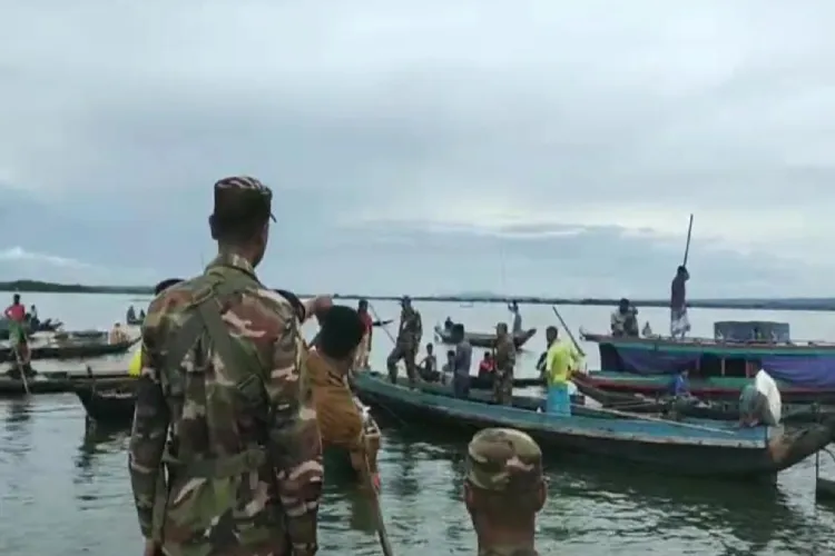 রাঙামাটিতে নৌকাডুবি: একই পরিবারের দুইজনের লাশ উদ্ধার, শিশু নিখোঁজ