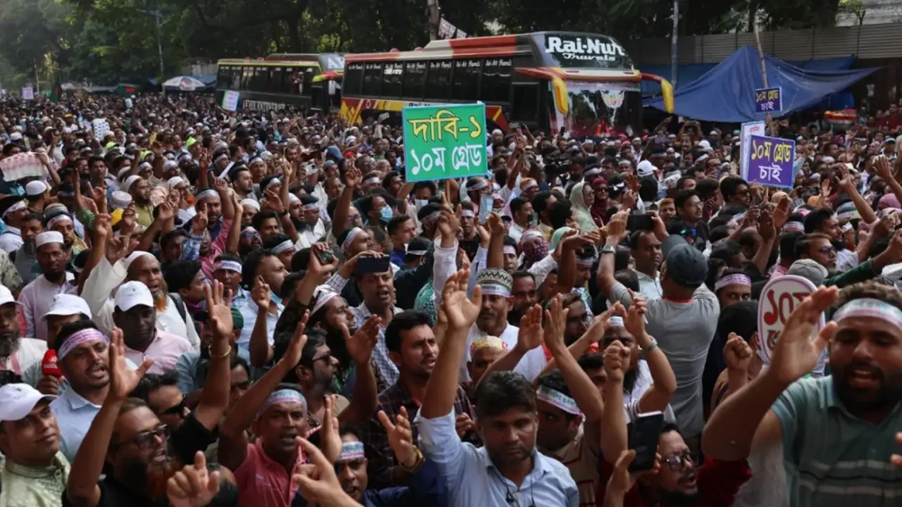 প্রাথমিক শিক্ষকদের কর্মবিরতি শুরু, ৬৫ হাজার স্কুলে পাঠদান বন্ধ