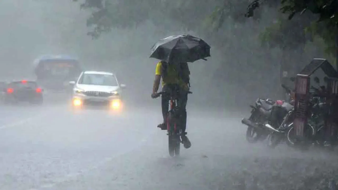 খুলনা, বরিশাল ও চট্টগ্রাম বিভাগে অতি ভারী বৃষ্টির আভাস