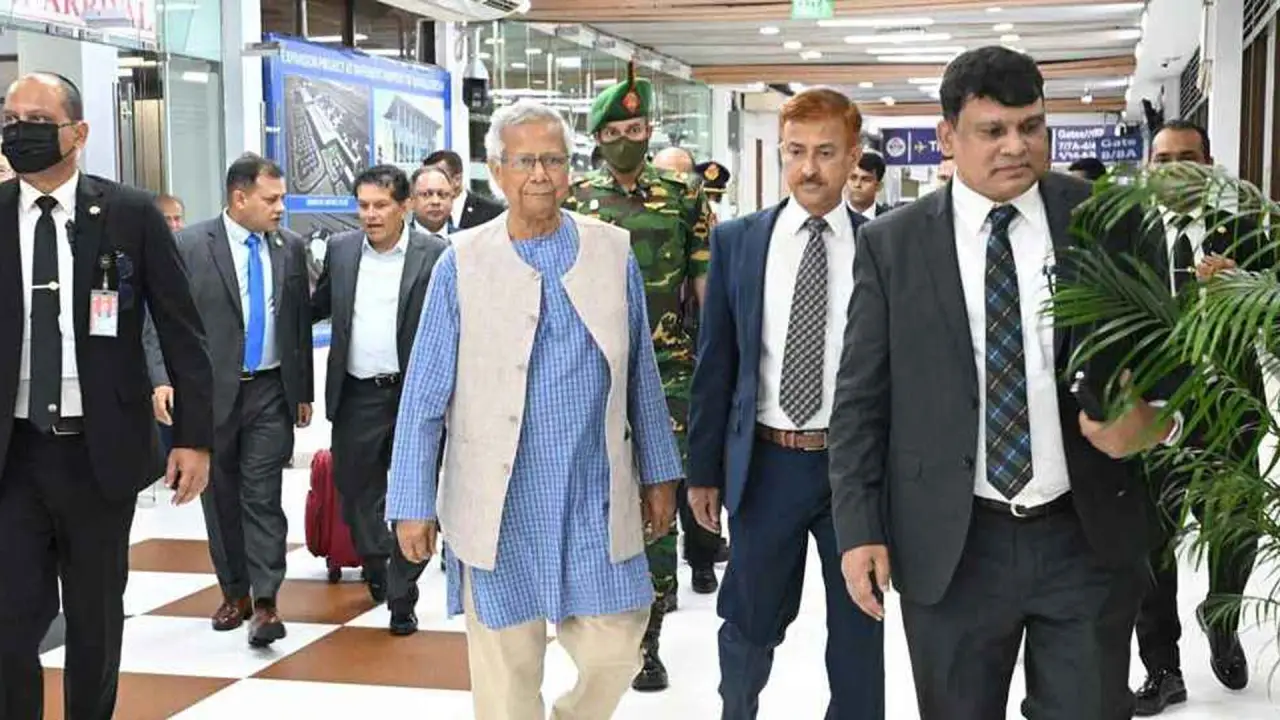 নিউইয়র্ক থেকে ঢাকার পথে প্রধান উপদেষ্টা ড. মুহাম্মদ ইউনূস