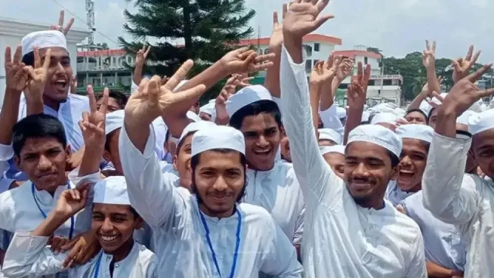 চলতি বছরের আলিম পরীক্ষার খাতা চ্যালেঞ্জ বা উত্তরপত্র পুনঃর্নিরীক্ষণের ফল প্রকাশ করা হয়েছে।