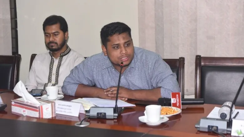 হাসনাত আবদুল্লাহ: প্রশাসন এখন ‘ন্যাশনাল কারেন্ট পার্টি’ হিসেবে কাজ করছে