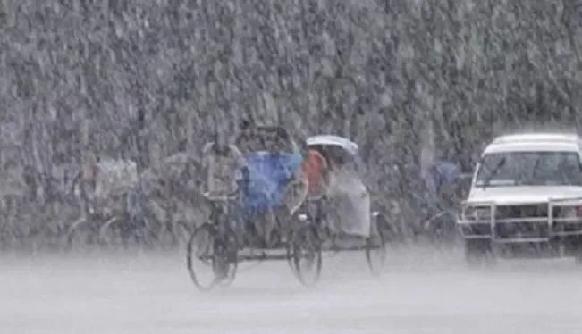 বৃষ্টি কতদিন স্থায়ী হতে পারে, জানাল আবহাওয়া অফিস