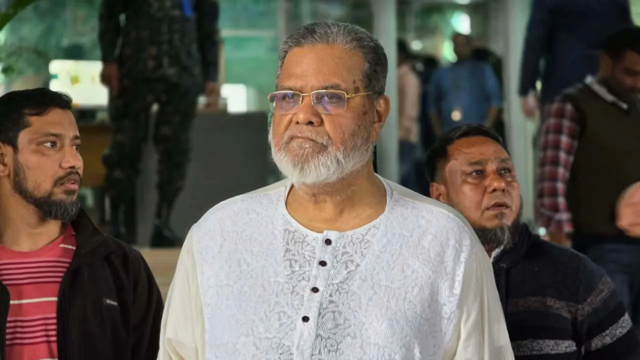 হাসনাতের আসনে ভোটের লড়াই থেকে সরে গেলেন বিএনপি প্রার্থী