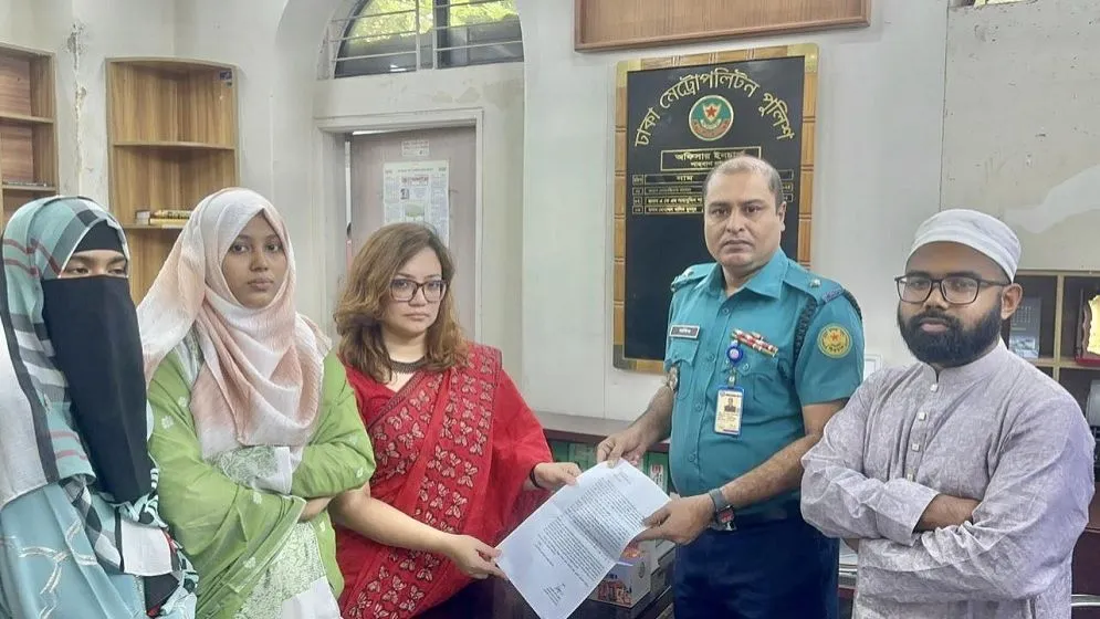 মুজতবা ও মহিউদ্দিনসহ ৪ জনের বিরুদ্ধে এডিট করা ছবি ও অশ্লীল তথ্য ছড়ানোর অভিযোগে মোনামীর মামলা