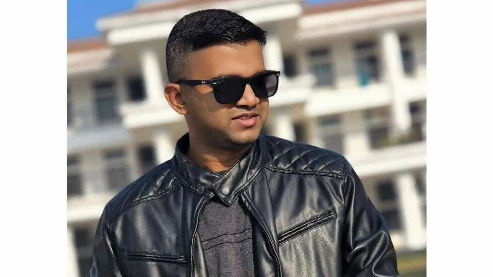 বিমান বিধ্বস্ত ঘটনায় পাইলটসহ ৫ জনকে সিএমএইচে নেয়া হয়েছে