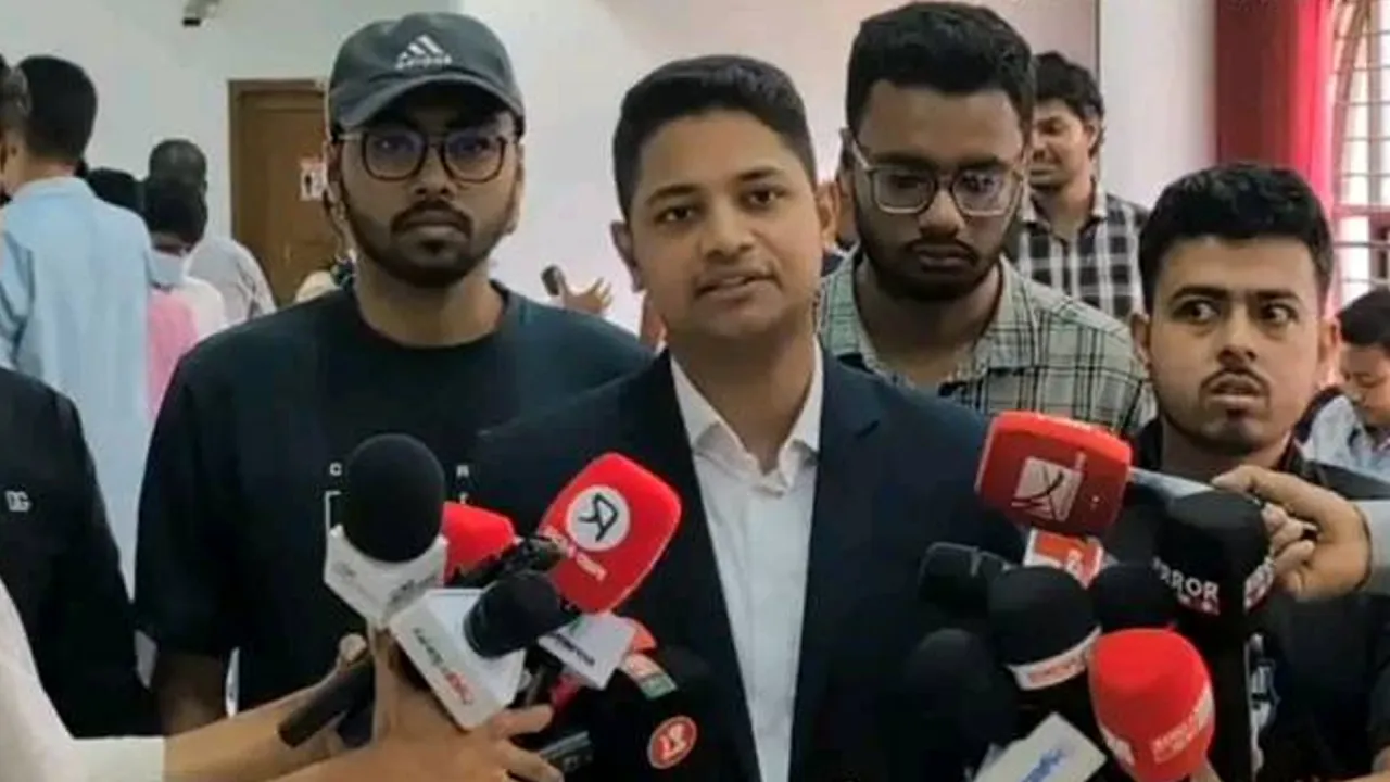 ডাকসু নির্বাচনে কারচুপির অভিযোগ এনে নির্বাচন কমিশনের কাছে প্রতিকার চেয়ে আবেদন স্বতন্ত্র প্রার্থী আরাফাতের