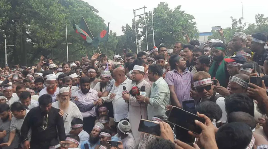 শিক্ষকদের যমুনা মার্চ বিকেল ৫টা পর্যন্ত স্থগিত