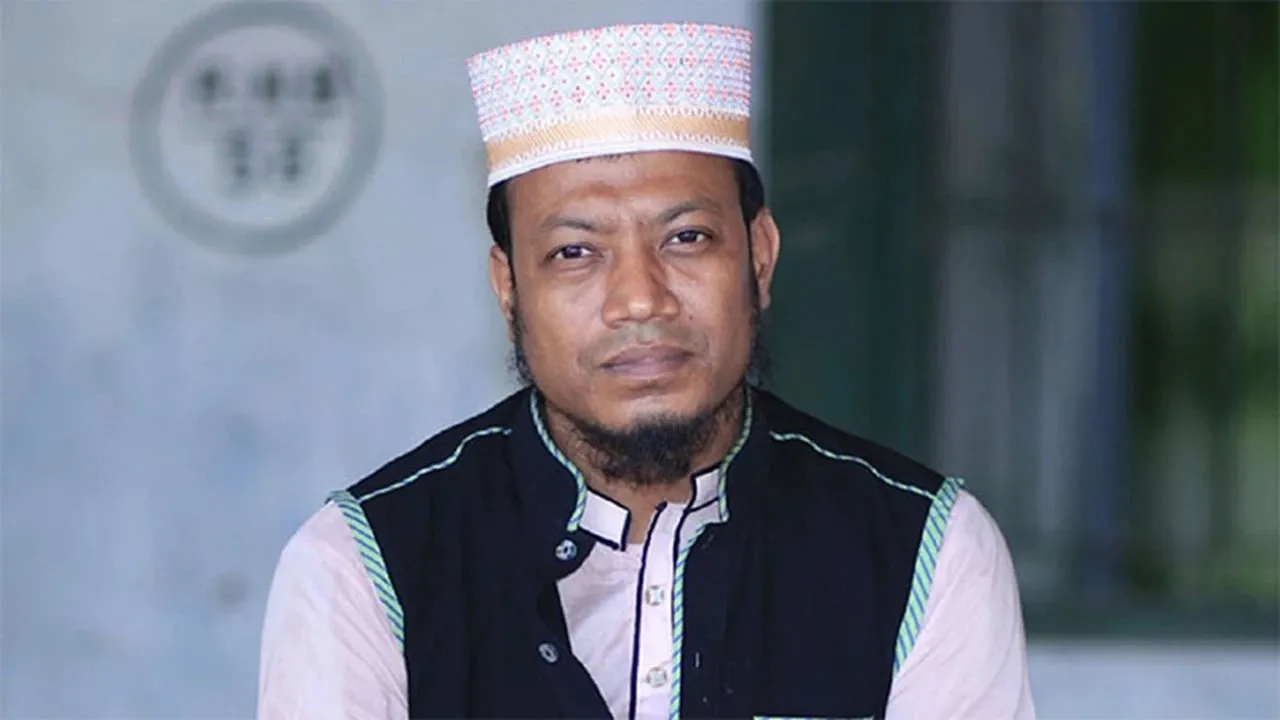 সব ওয়াজ তাফসীর মাহফিল স্থগিত করছেন মুফতি আমির হামজা