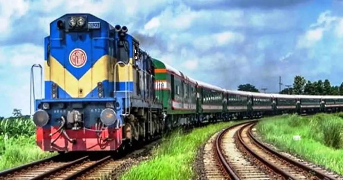 চলন্ত ট্রেনে পেট্রোল বোমা হা'ম'লা।