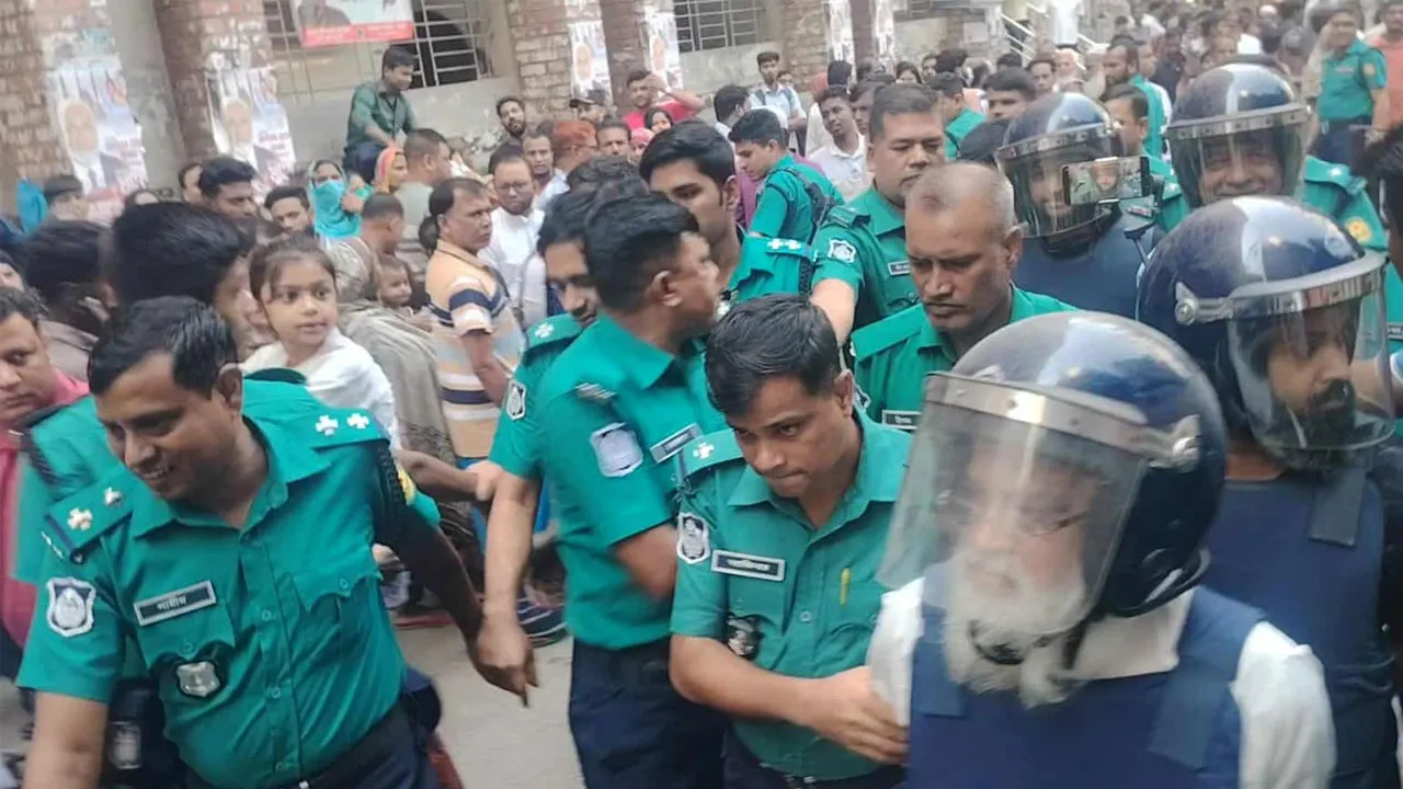 হাজী সেলিম ও তার ছেলে সোলায়মান সেলিম রিমান্ডে