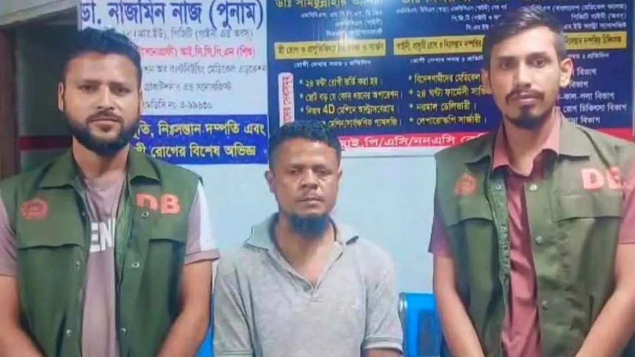 চাঁদপুরে জীবিত নবজাতককে কবর দিতে গিয়ে গ্রেপ্তার এক ব্যক্তি